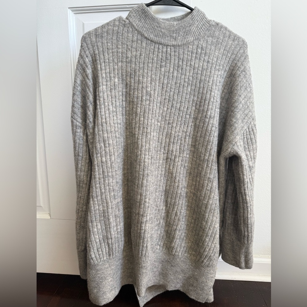 H&M Oversized Grey Ribbed Turtleneck